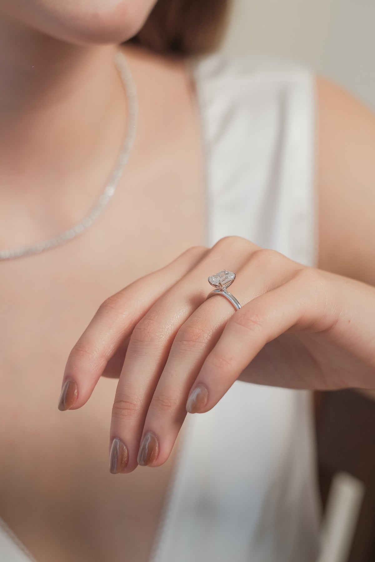 The Emerald Solitaire White
